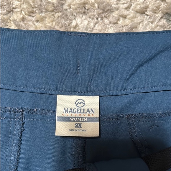 Magellan Outdoors Blue Bermuda Shorts Classic Tailored Design - Picture 2 of 10